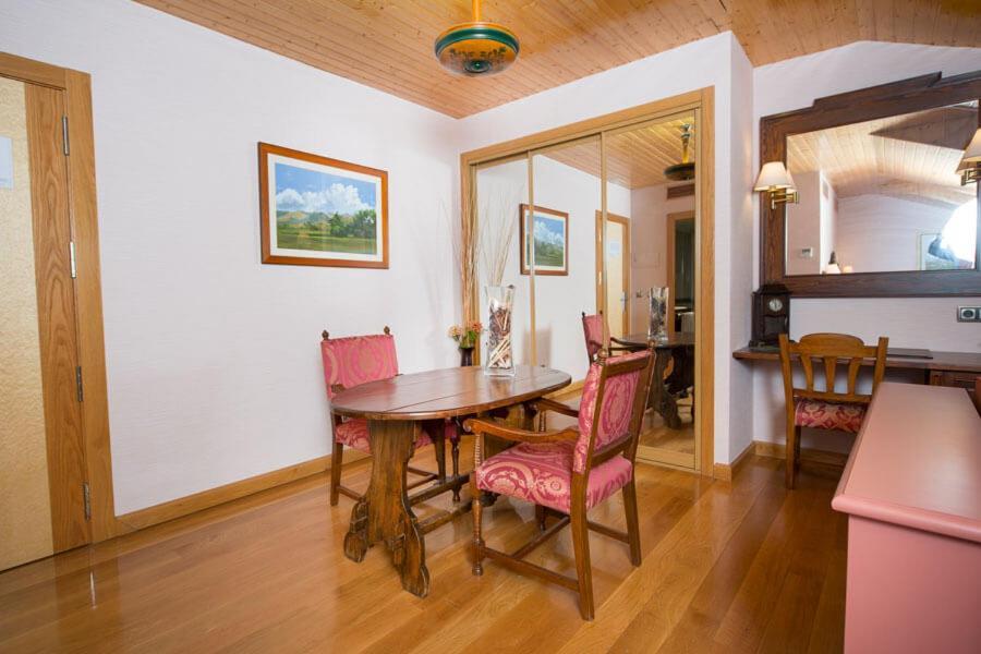 Hospederia La Canada Moralzarzal Extérieur photo